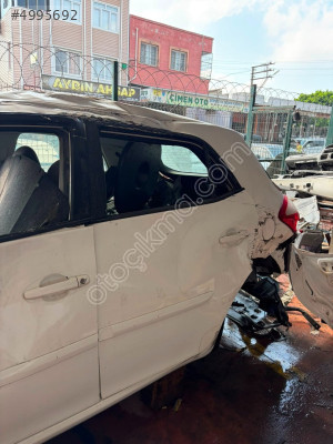 toyota auris sol arka kapı 2011