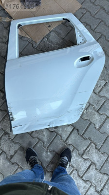 Dacia Duster sol arka kapı