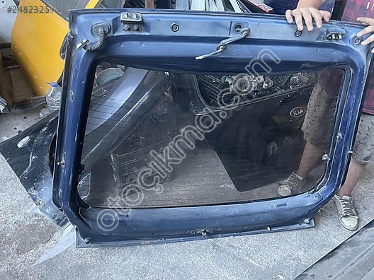 Mazda 323 Modeli İçin Arka Bagaj Kapak Parçası