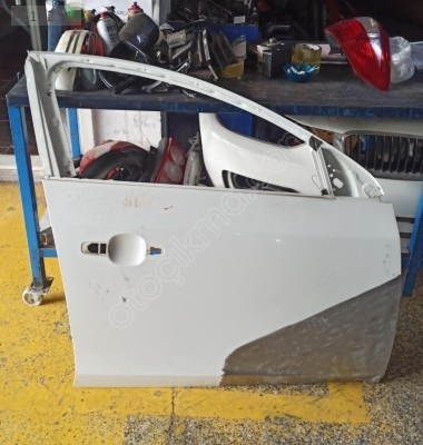 VOLVO S60 SAĞ ÖN KAPI