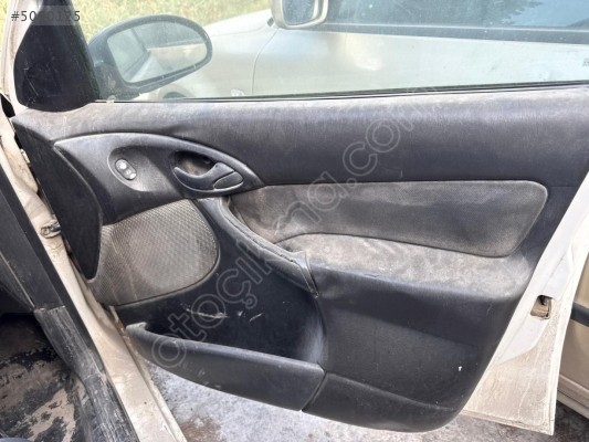 FORD FOCUS SAĞ ÖN KAPI DÖŞEMESİ 98-05 MODEL