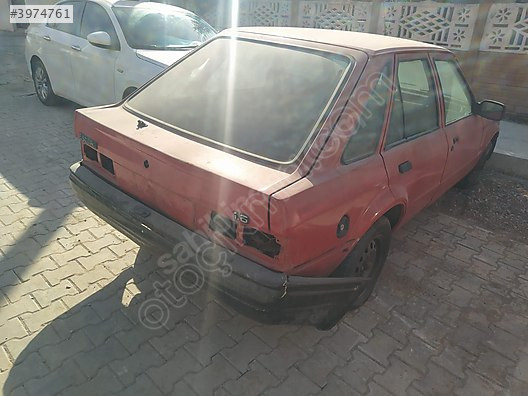 FORD ESCORT ARKA BAGAJ KAPAK