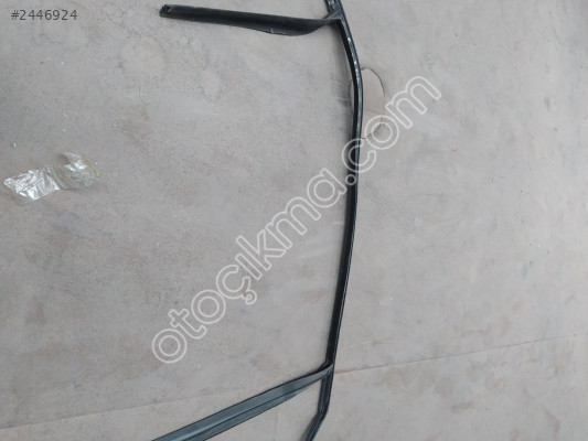 Ford focus 3 sol ön kapı çerçevesi