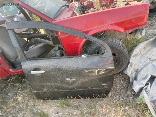 Peugeot 307 sağ ön kapı