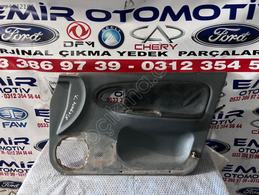 Renault Megane 1 sag ön kapı döşemesi