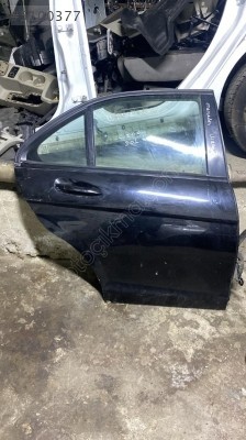 MERCEDES C200 SAĞ ARKA KAPI