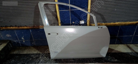GOLF 7/7.5 SAG ÖN KAPI SIFIR