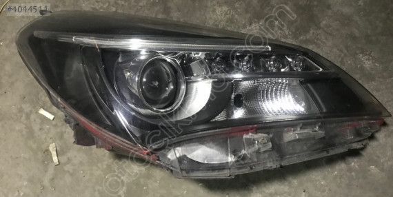 Toyota YARİS SAĞ LEDLİ FAR