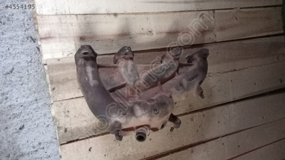 Audi A3 1.6 egzoz manifold