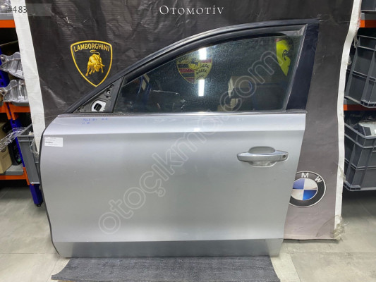 4H0831051 AUDİ A8 SOL ÖN KAPI HATASIZ ÇIKMA