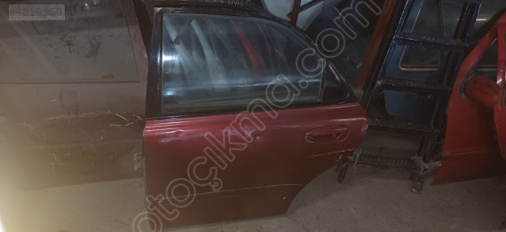 MAZDA 626 SOL ARKA KAPI