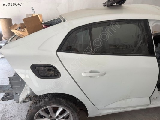 Megane dört sağ arka kapı dolu