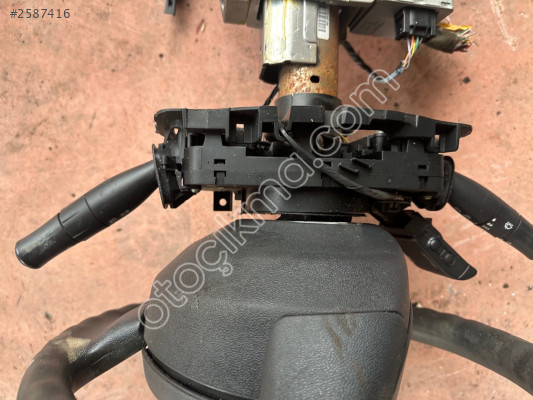 Renault Megane 2 far sinyal silgi kolu