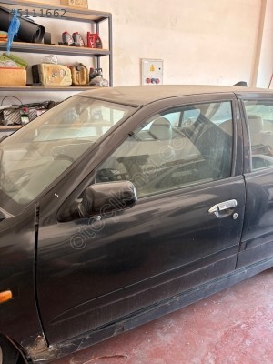Nissan primera sol ön kapı