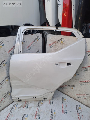 Volvo xc40 sol arka kapı (hasarlı ürün)