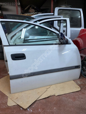 opel astra çıkma sağ ön kapı beyaz
