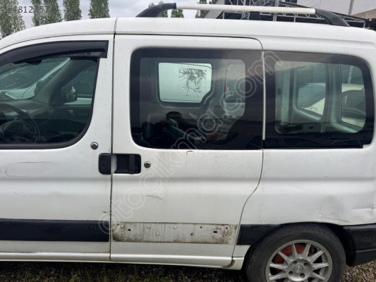 CITROEN BERLİNGO SOL SÜRGÜLÜ KAPI