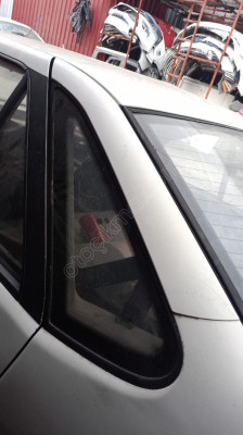 fiat tempra sol arka kelebek camı