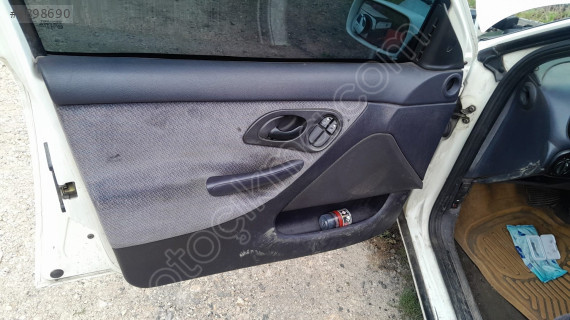 Ford mondeo mk2  kapı dösemesi takım hatasız