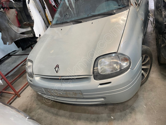 Renault Clio ön tampon