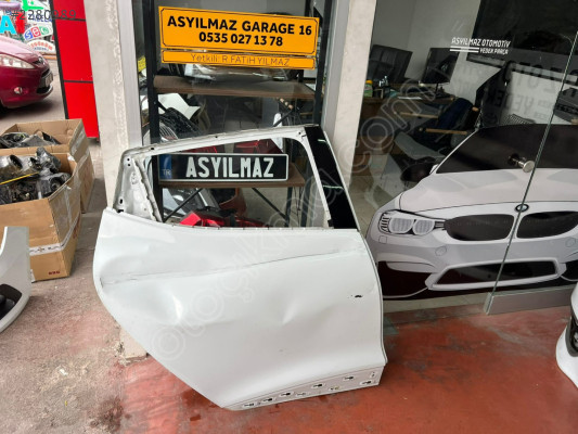 RENAULT CLİO 4 HB SAĞ ARKA KAPI ORJİNAL