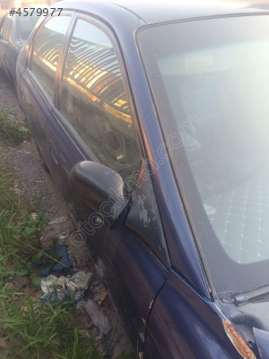 Kia shuma sağ ön kapı