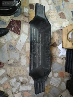 Toyota Hilux arka tampon basamağı