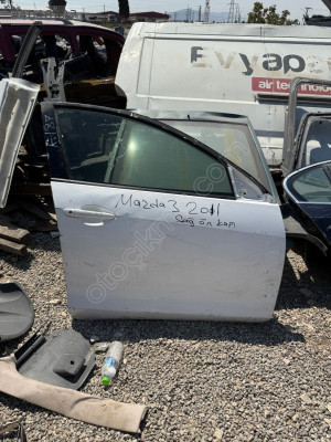 MAZDA 3 SAĞ ÖN KAPI ÇIKMA ORJİNAL