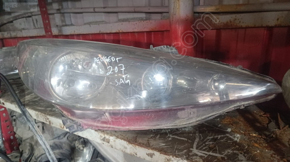 Peugeot 207 sağ ön far
