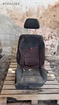 VOLKSWAGEN POLO SOL ÖN KOLTUK