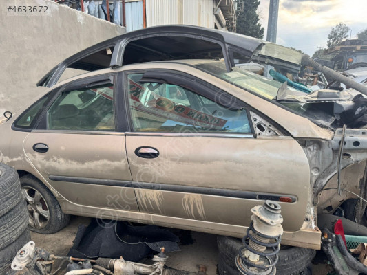 RENAULT LAGUNA 1 SAĞ ÖN KAPI ORJİNAL ÇIKMA PARÇA