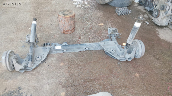 Renault Clio4 arka dingil komple orijinal