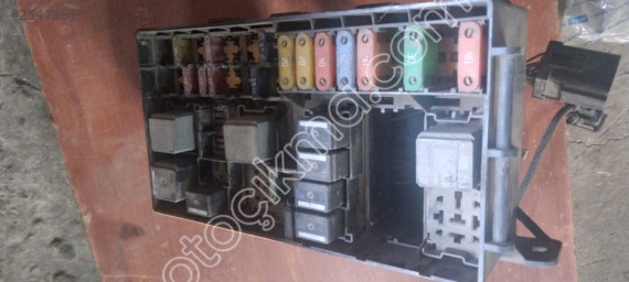 TRANSİT CONNECT 1.8 SİGORTA KUTUSU