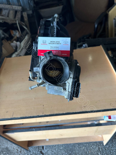 Honda Civic gaz kelebeği