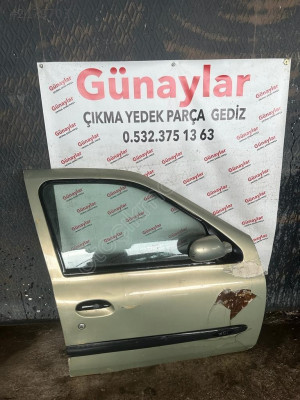 RENAULT CLİO SAĞ ÖN KAPI