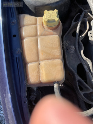 Ford mondeo yedek su-deposu