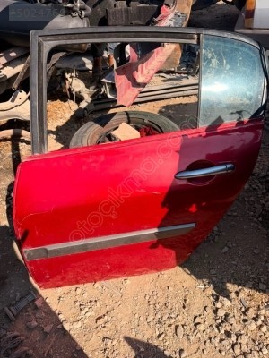 Renault Megane iki sol arka kapı