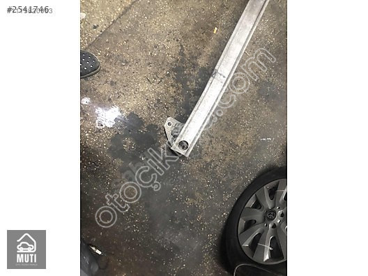 Renault Clio 3 Ön Tampon Demiri Orjinal Çıkma 820088453A