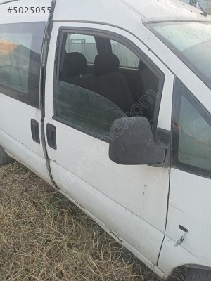 CİTROEN  JUMPY SAĞ ÖN KAPI ORJINAL ÇIKMA