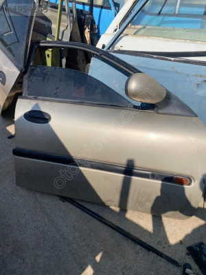 Renault laguna 1 sag ön kapı
