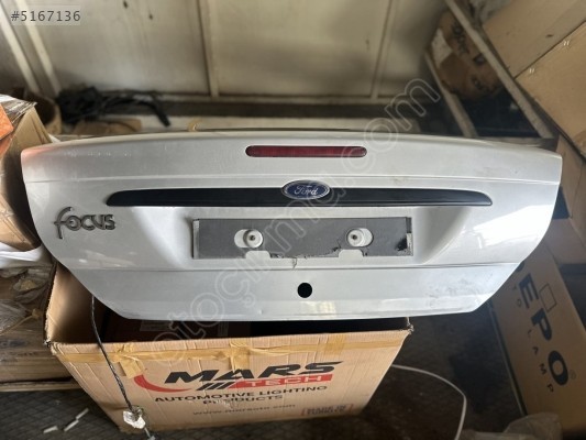 FORD FOCUS 1 SEDAN BAGAJ KAPAĞI
