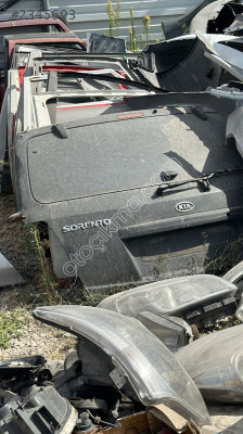Kia Sorento arka bagaj kapısı