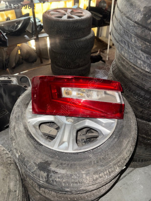 Skoda Superb sol arka stop