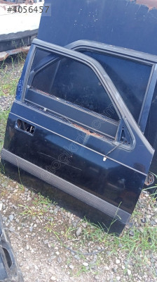 Mazda 929 sağ ön kapi