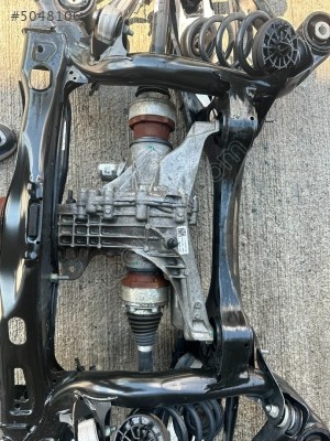 0B0500043M  ARKA DEFRANSİYEL AUDİ  A4 A5