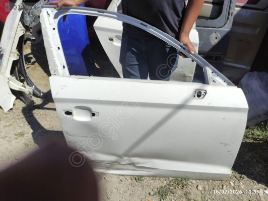 Audi A3 sedan sağ ön arka kapı