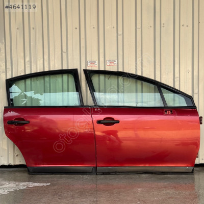 Citroen c4 sağ ön kapı dolu