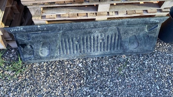 Fiat strada bagaj kapağı plastiği