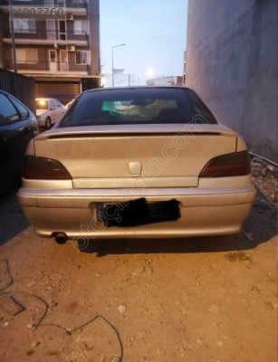 Peugeot 406 bagaj kapağı
