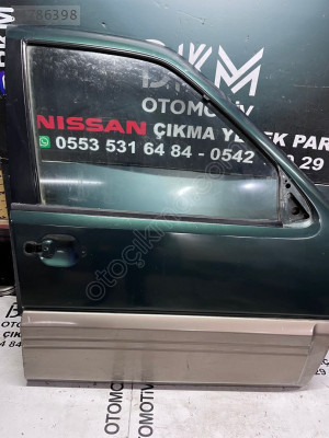 Nissan Terrano  (1996-2026) Sağ-Ön Kapı